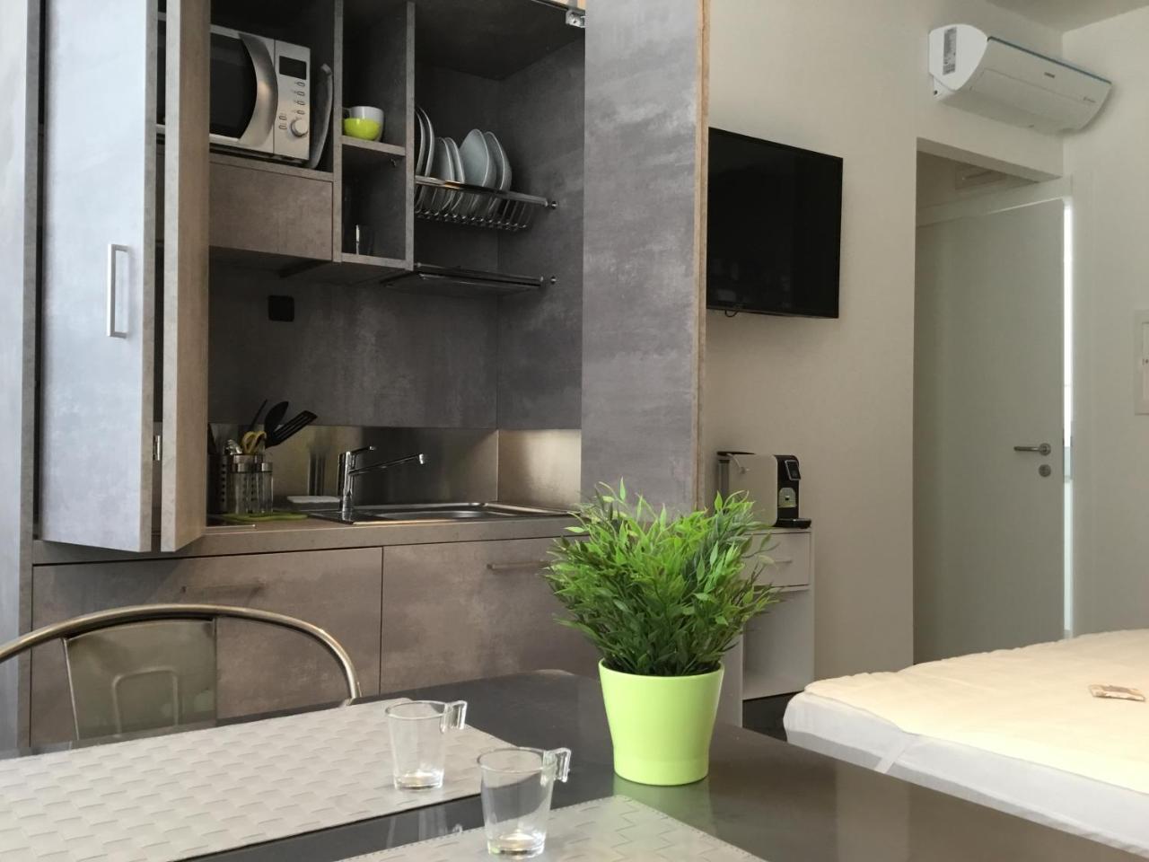 Warrest - Short Rent Apartments Milan Exterior photo